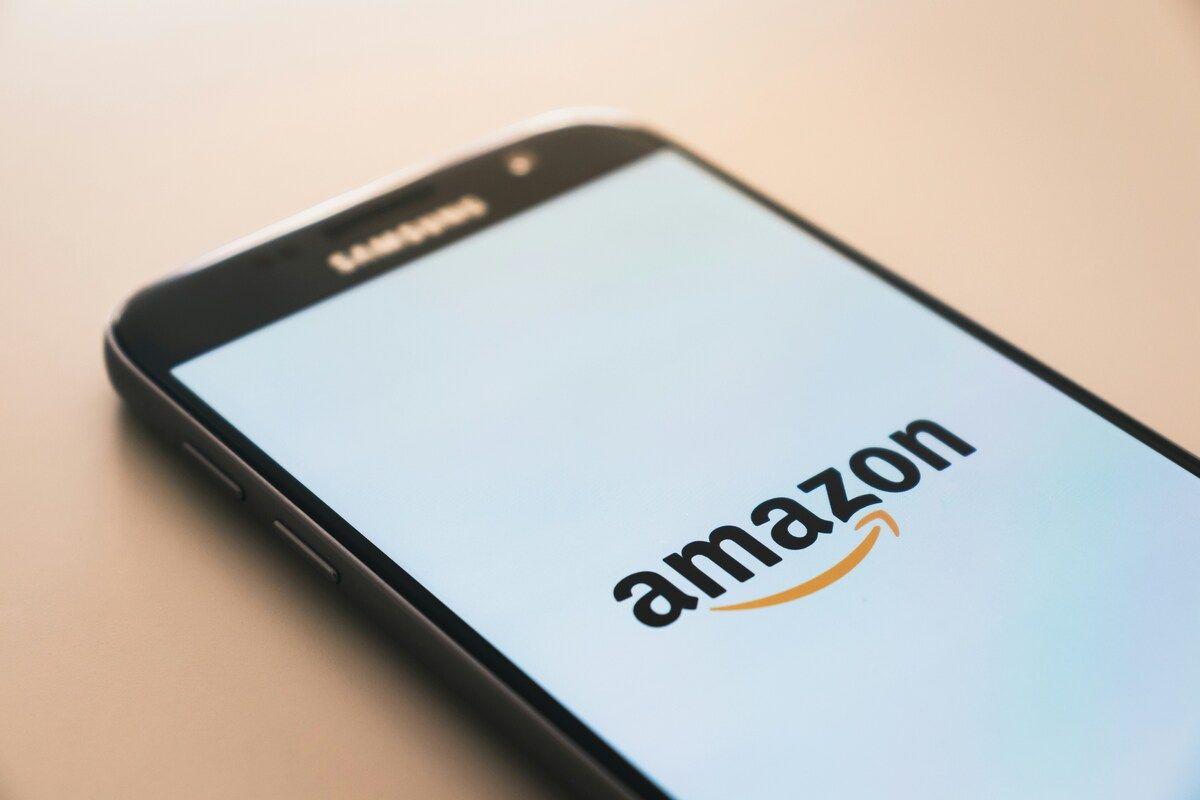 "Choose France" : Amazon va investir 1,2 milliard d'euros