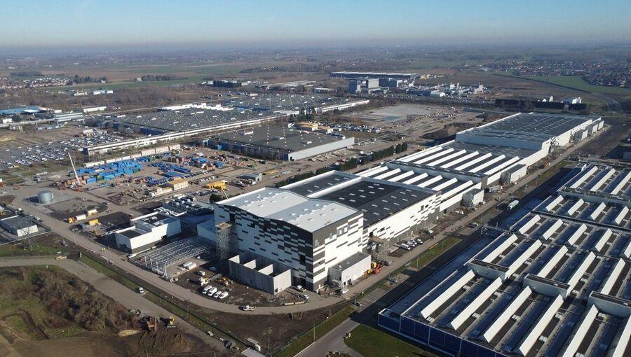 La première gigafactory de France inaugurée à Douvrin
